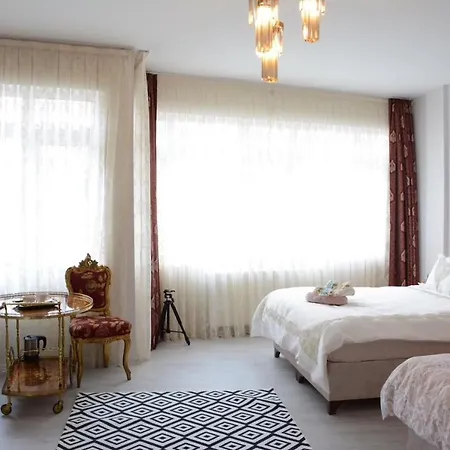 Taksim Square-la Casa Concept Apartment